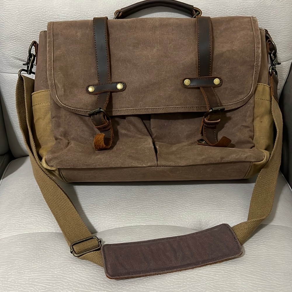 Messenger bag 15.6”